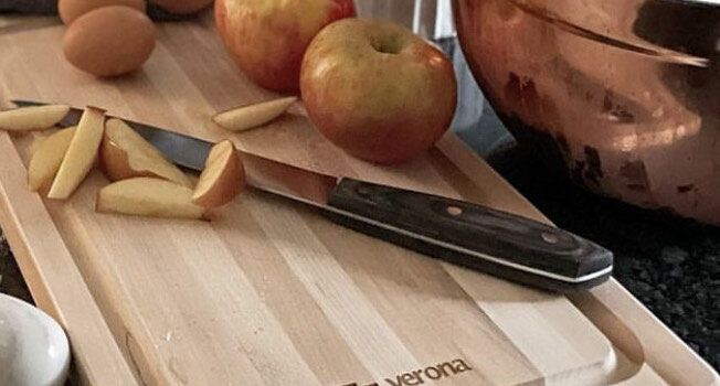 <strong>Verona Appliances Celebrates Apple and Apricot Month</strong>
